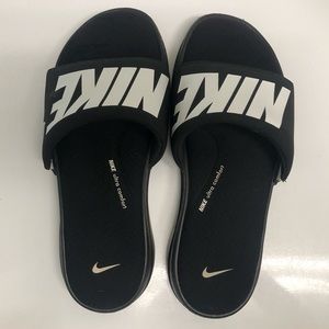 Nike Ultra Comfort Slides